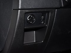 2014款 1.6THP 自动 罗兰·加洛斯版 5座