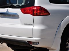 2014款 3.0L 自动 四驱行政版 7座