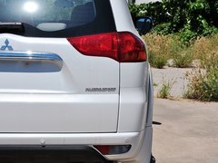 2014款 3.0L 自动 四驱行政版 7座