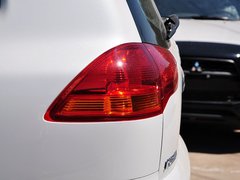 2014款 3.0L 自动 四驱行政版 7座