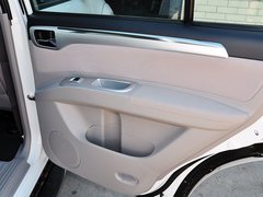 2014款 3.0L 自动 四驱行政版 7座