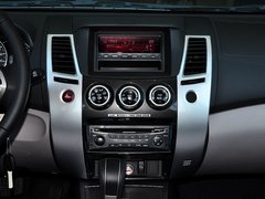 2014款 3.0L 自动 四驱行政版 7座