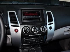 2014款 3.0L 自动 四驱行政版 7座