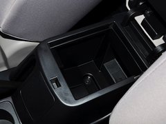 2014款 3.0L 自动 四驱行政版 7座