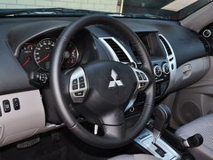 2014款 3.0L 自动 四驱行政版 7座