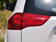 2014款 3.0L 自动 四驱行政版 7座