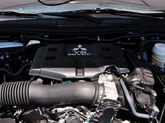 2014款 3.0L 自动 四驱行政版 7座