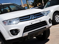2014款 3.0L 自动 四驱行政版 7座