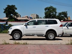 2014款 3.0L 自动 四驱行政版 7座