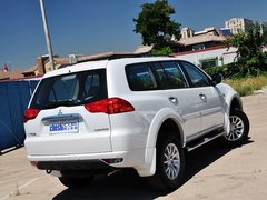 2014款 3.0L 自动 四驱行政版 7座
