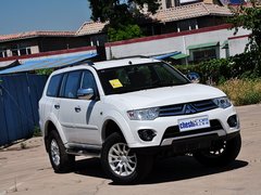 2014款 3.0L 自动 四驱行政版 7座