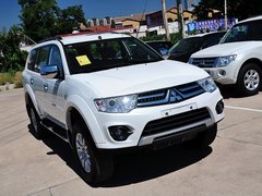 2014款 3.0L 自动 四驱行政版 7座