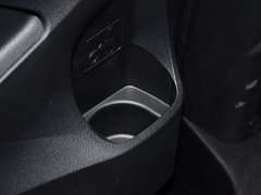 上汽大通MAXUS G10 2014款 2.0T 自动 豪华行政版 7座