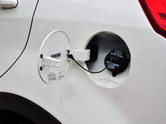 2014款 2.0L 汽油两驱自动典藏版 5座