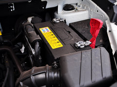 2014款 2.0L 汽油两驱自动典藏版 5座