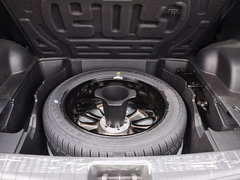 2014款 2.0L 汽油两驱自动典藏版 5座