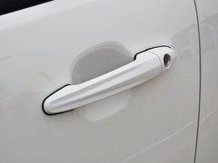 2014款 2.0L 汽油两驱自动典藏版 5座