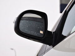 2014款 2.0L 汽油两驱自动典藏版 5座