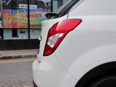 2014款 2.0L 汽油两驱自动典藏版 5座