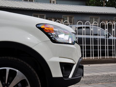 2014款 2.0L 汽油两驱自动典藏版 5座