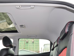 2014款 2.0L 汽油两驱自动典藏版 5座