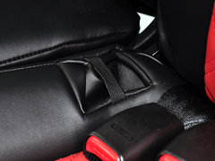 2014款 2.0L 汽油两驱自动典藏版 5座