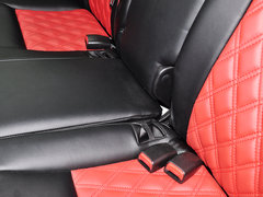 2014款 2.0L 汽油两驱自动典藏版 5座