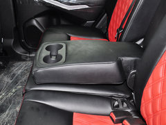 2014款 2.0L 汽油两驱自动典藏版 5座