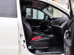 2014款 2.0L 汽油两驱自动典藏版 5座