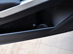 2014款 2.0L 汽油两驱自动典藏版 5座