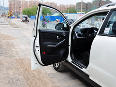 2014款 2.0L 汽油两驱自动典藏版 5座
