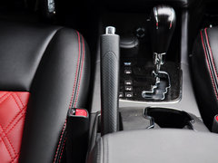 2014款 2.0L 汽油两驱自动典藏版 5座