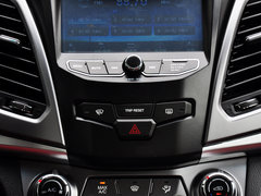 2014款 2.0L 汽油两驱自动典藏版 5座