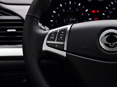 2014款 2.0L 汽油两驱自动典藏版 5座