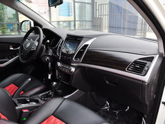 2014款 2.0L 汽油两驱自动典藏版 5座
