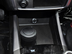 2014款 2.0L 汽油两驱自动典藏版 5座