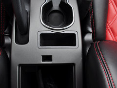 2014款 2.0L 汽油两驱自动典藏版 5座