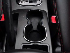 2014款 2.0L 汽油两驱自动典藏版 5座