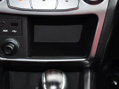 2014款 2.0L 汽油两驱自动典藏版 5座