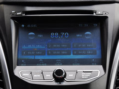 2014款 2.0L 汽油两驱自动典藏版 5座