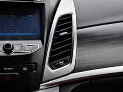 2014款 2.0L 汽油两驱自动典藏版 5座