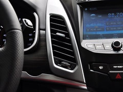 2014款 2.0L 汽油两驱自动典藏版 5座