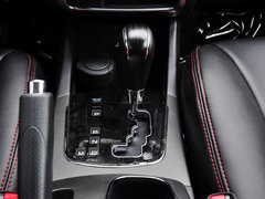 2014款 2.0L 汽油两驱自动典藏版 5座
