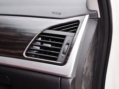 2014款 2.0L 汽油两驱自动典藏版 5座