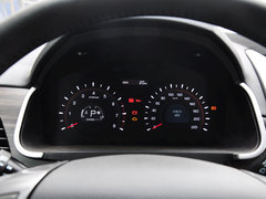 2014款 2.0L 汽油两驱自动典藏版 5座