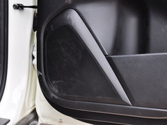2014款 2.0L 汽油两驱自动典藏版 5座