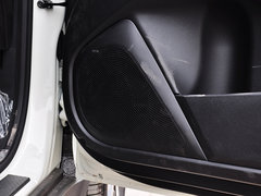 2014款 2.0L 汽油两驱自动典藏版 5座