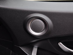 2014款 2.0L 汽油两驱自动典藏版 5座