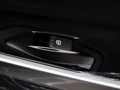 2014款 2.0L 汽油两驱自动典藏版 5座