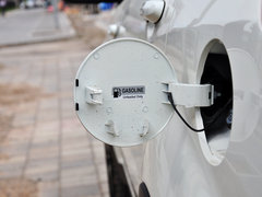 2014款 2.0L 汽油两驱自动典藏版 5座